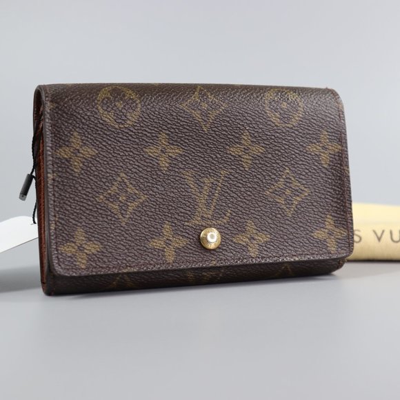 Louis Vuitton Portefeuille Marco Navy Canvas Wallet (Pre-Owned)